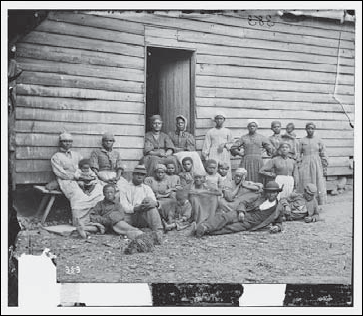 A group of freedmen at Cumberland Landing, Virginia